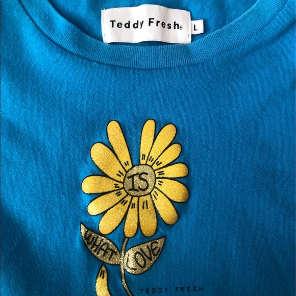 Teddy Fresh What is Love? Blue Daisy Tee size large. Very gently worn! - Picture 2 of 4